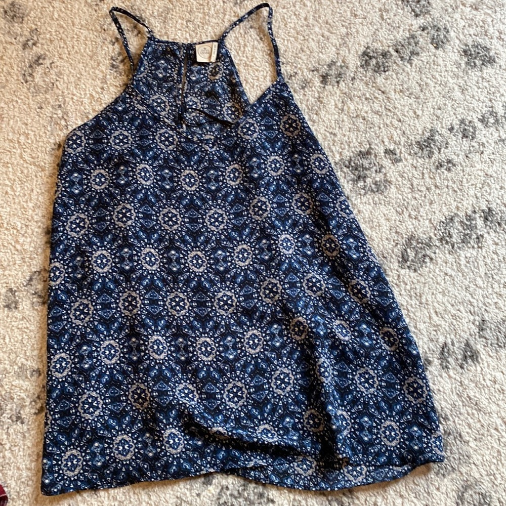 Blue designed sleeveless shirt